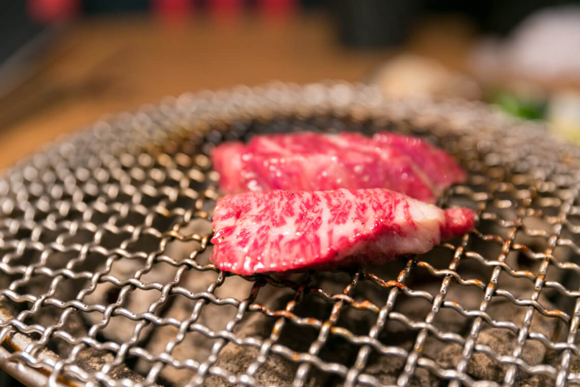 日式烧肉。你必须在大阪吃这些菜，由Boutique Japan出版。华体会手机版