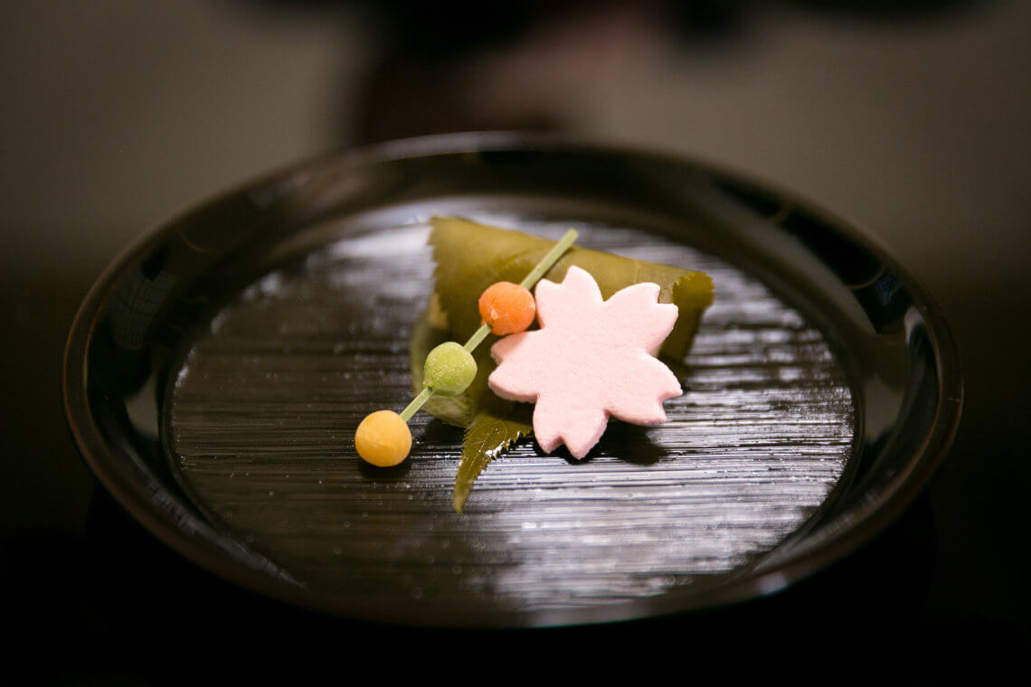 京都Kitcho的樱amochi。你必须在京都吃这些菜，精品日本。华体会手机版