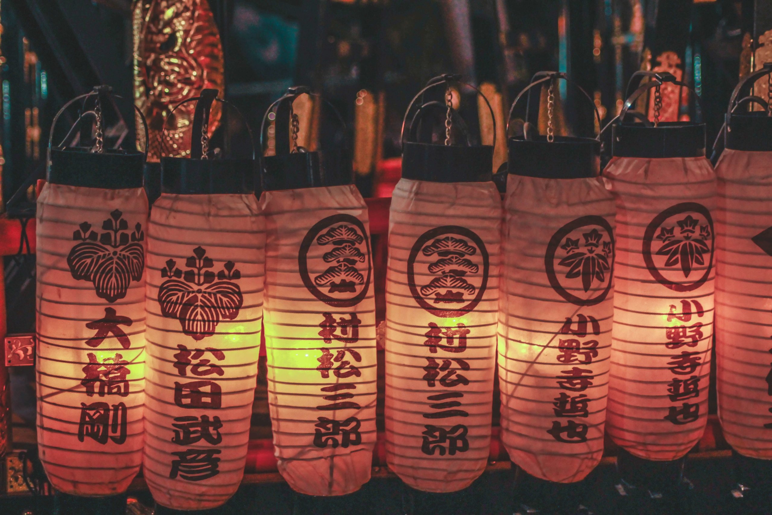 日本腊月节的传统灯笼