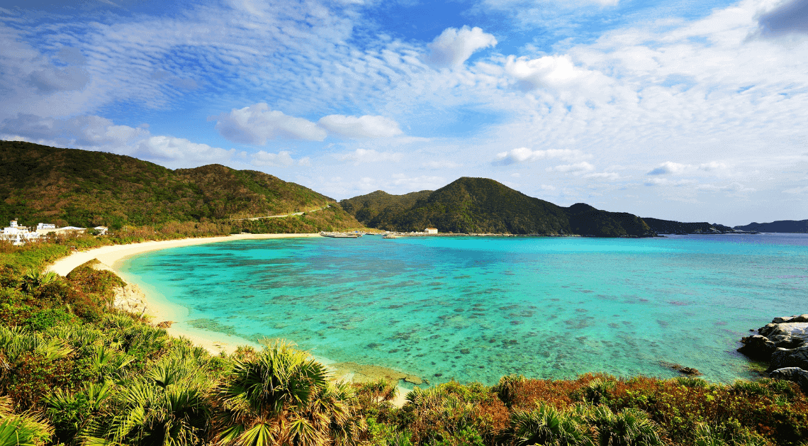 日本冲绳的阿仁海滩，德kashiki岛，克拉马群岛
