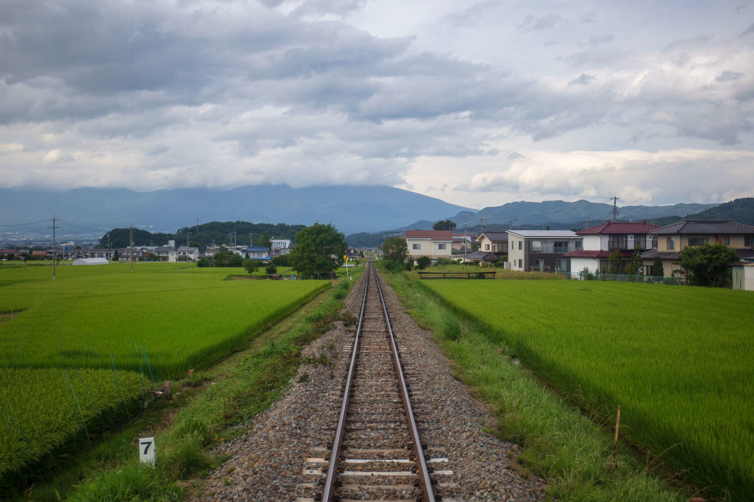 日本长野乡村火车轨道