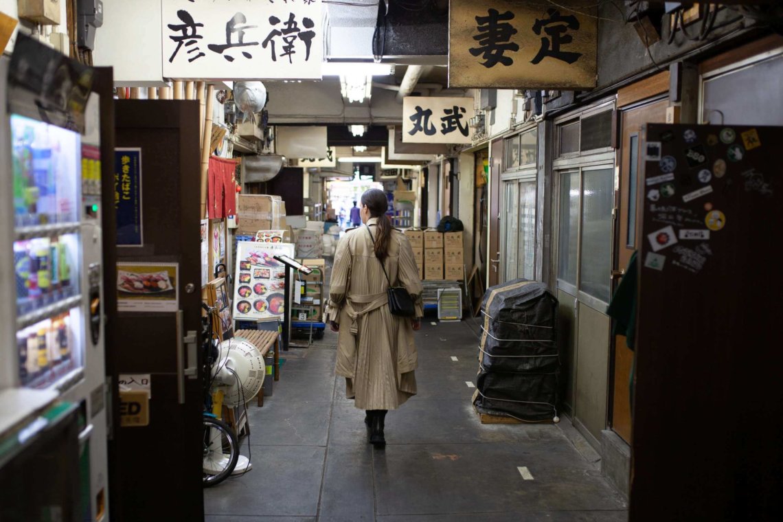 漫步于筑地外市场，日本东京