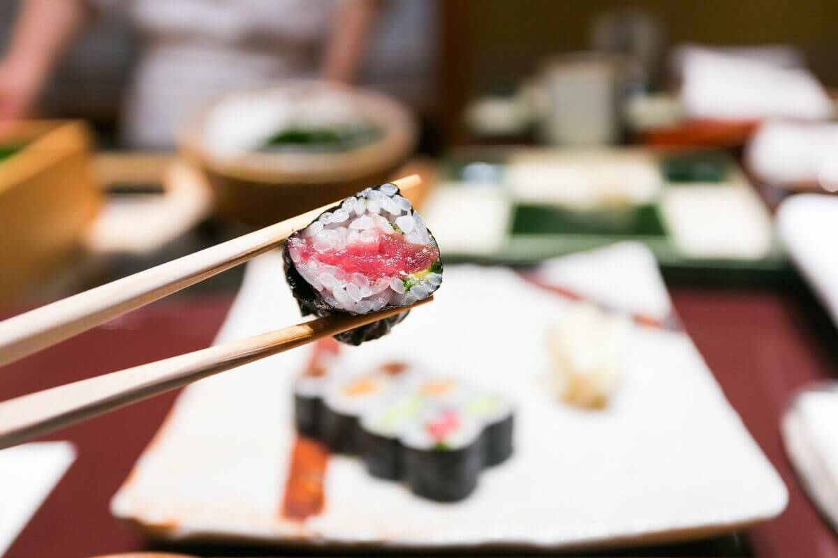 日本东京，九贝餐厅的金枪鱼卷